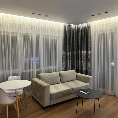 Renas 3 Apartment *